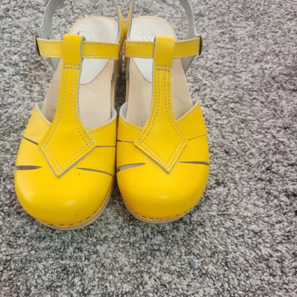 Yellow Women's Shoes - Picture 11 of 13